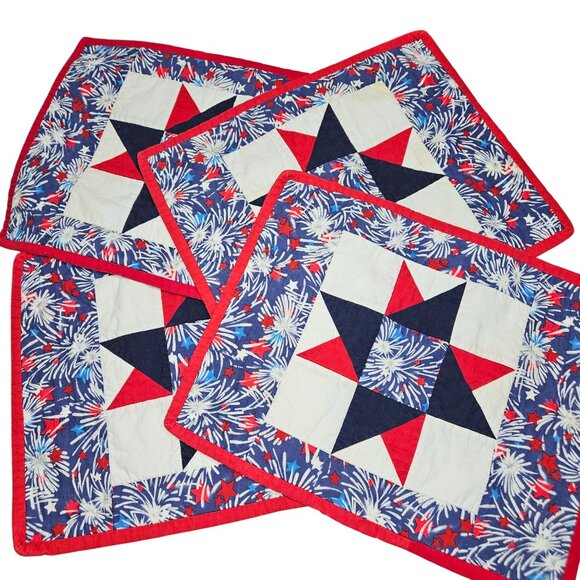 Patriotic Quilted Placemats Set Of 4 Fireworks & Stars Double-Sided Design Red/W - Picture 1 of 15